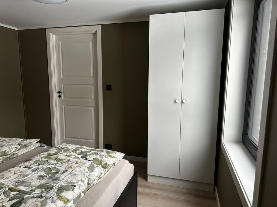 Familievennlig Apartment Тведестранн Экстерьер фото