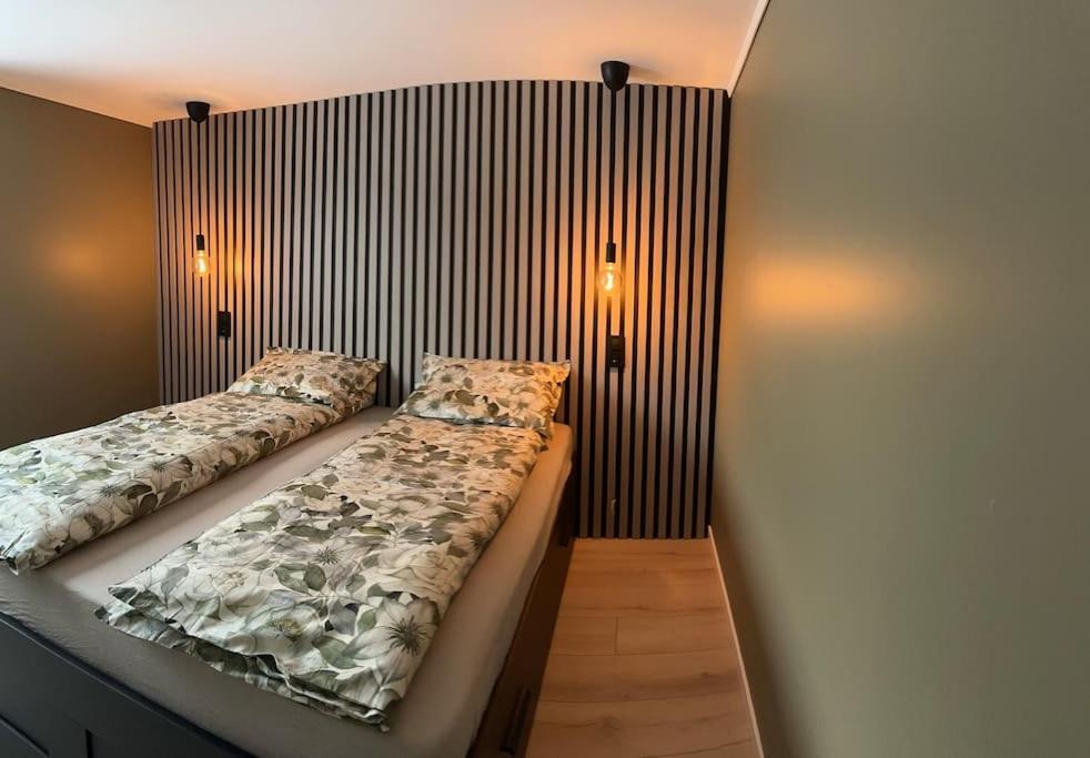 Familievennlig Apartment Тведестранн Экстерьер фото