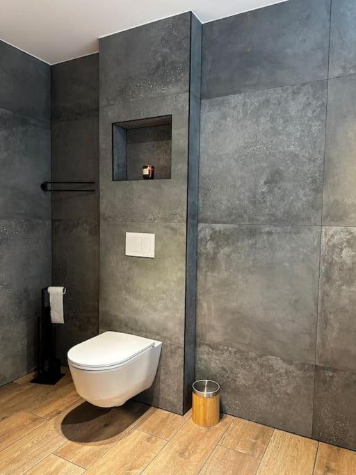 Familievennlig Apartment Тведестранн Экстерьер фото