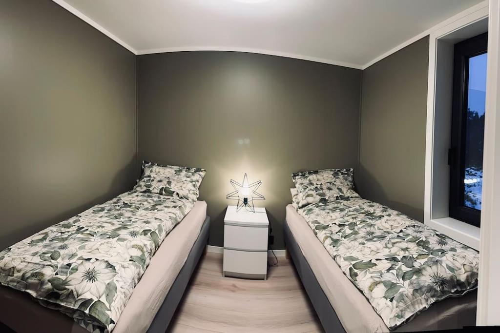 Familievennlig Apartment Тведестранн Экстерьер фото